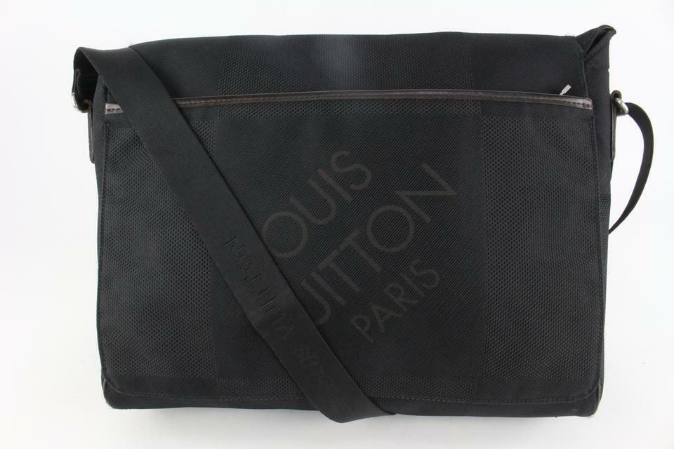 Louis Vuitton Black Damier Geant Messenger Crossbody Laptop Bag 12LV118 Louis Vuitton Black Damier Geant Messenger Crossbody Laptop Bag 12LV118