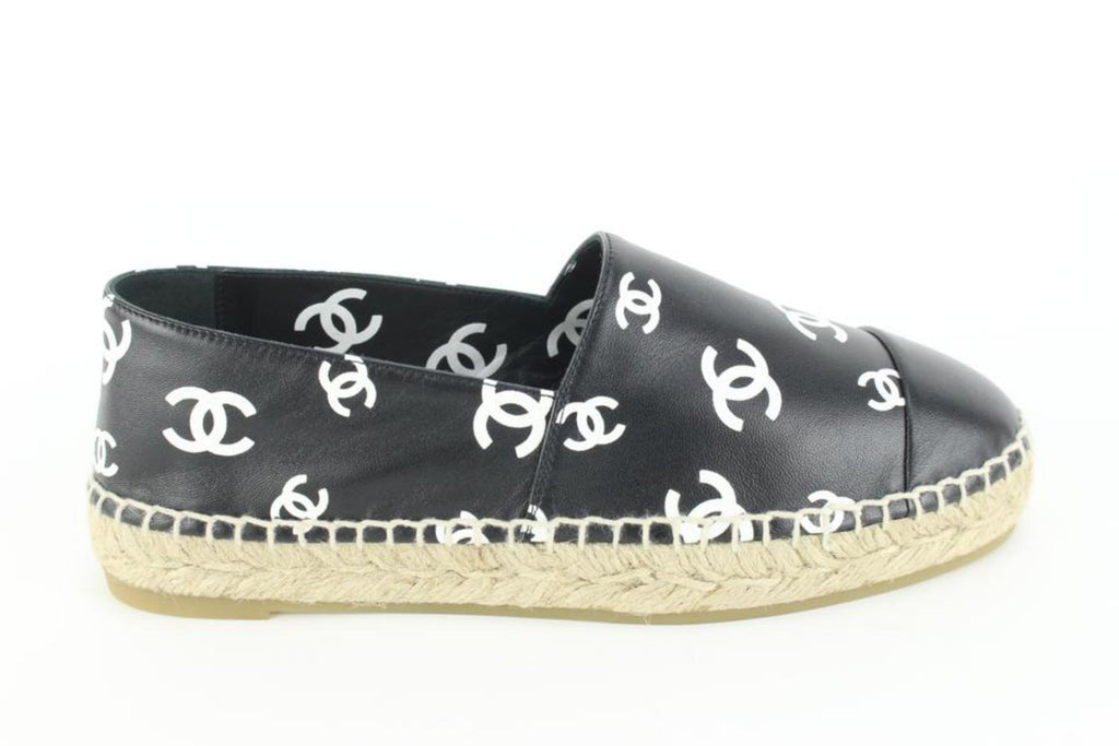 Chanel Black x White Leather CC All Over Icon Espadrilles 33cz54s Chanel Black x White Leather CC All Over Icon Espadrilles 33cz54s