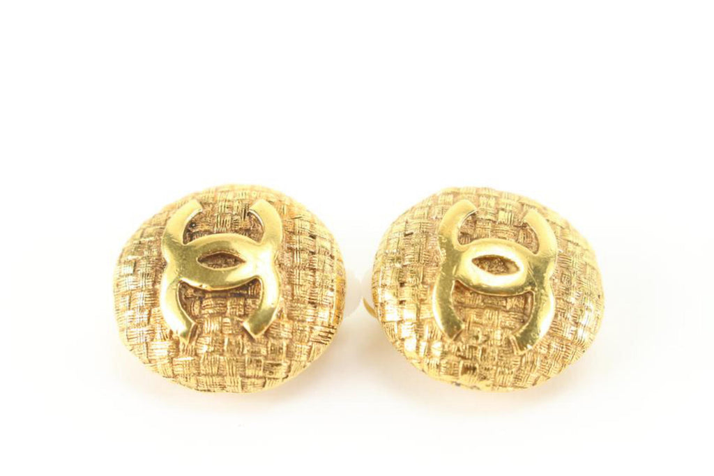 Chanel 24k Gold Plated Woven Quilted Raffia CC Logo Earrings 58cc825s Chanel 24k Gold Plated Woven Quilted Raffia CC Logo Earrings 58cc825s