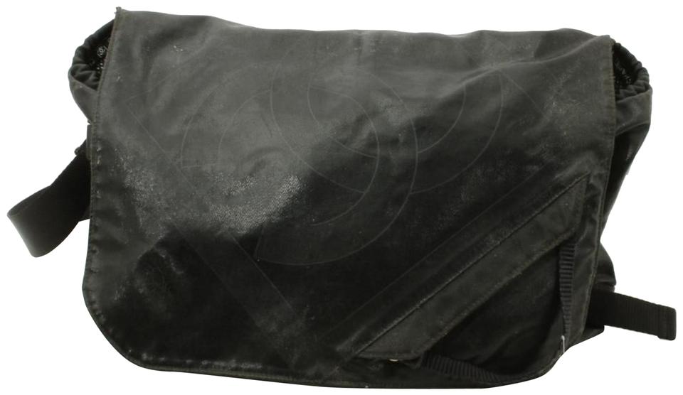 Chanel Black CC Logo Messenger Crossbody Bag  861812 Chanel Black CC Logo Messenger Crossbody Bag  861812