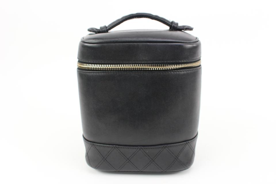 Chanel Black Quilted Lambskin Vertical Vanity Case 27ck311s Chanel Black Quilted Lambskin Vertical Vanity Case 27ck311s