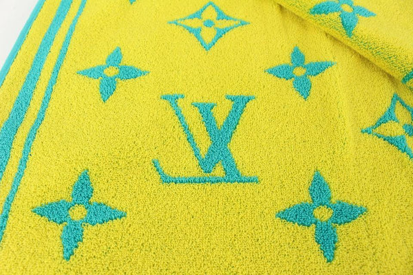 Louis Vuitton Rare Teal x Yellow Monogram Vuittamins Beach Towel 818lv –  Bagriculture