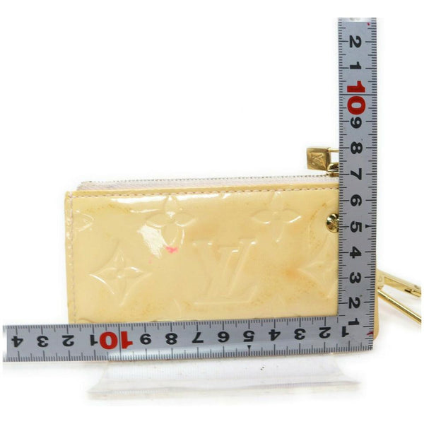 Louis Vuitton 4 key holder Monogram Vernis Cream