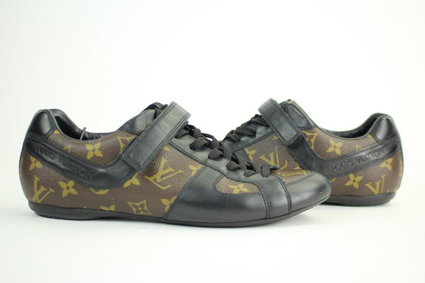 Louis Vuitton Men's 7 US Monogram Globetrotter Sneaker 111lv10 at