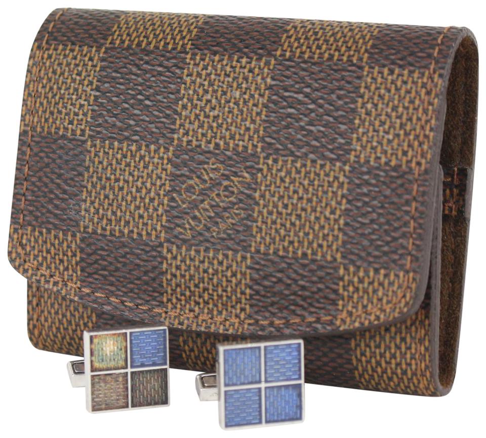Louis Vuitton Damier Ebene Buton De Manchette Cufflink and Pouch Set 85lvs727 Louis Vuitton Damier Ebene Buton De Manchette Cufflink and Pouch Set 85lvs727