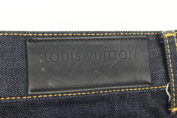 Louis Vuitton Men's US 30 LV Logo Fleur Dark Denim Jeans ref.493833 - Joli  Closet