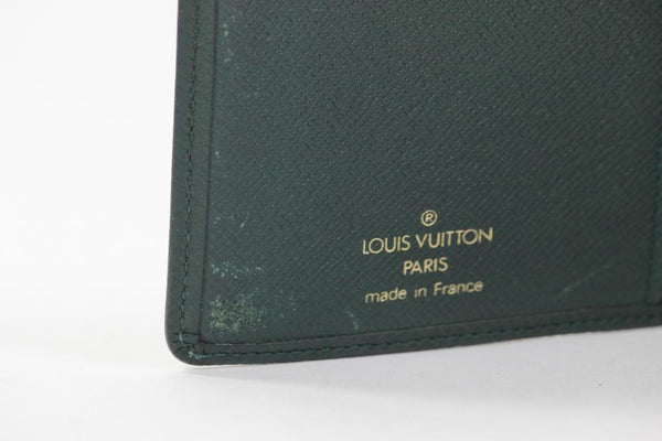 Louis Vuitton Dark Green Taiga Leather Brazza Wallet Long Card Holder –  Bagriculture