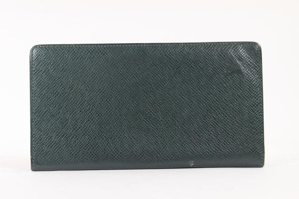 Louis Vuitton Brazza Wallet Black Taiga Leather - DDH