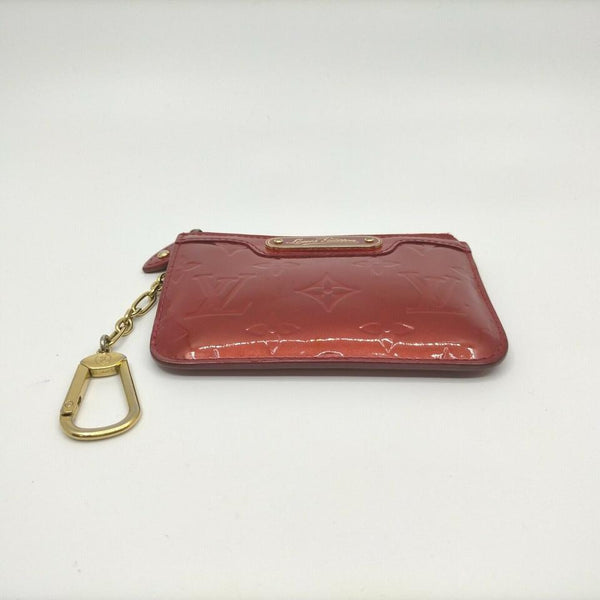 Louis Vuitton Monogram Vernis Pochette Cles Coin Purse Keychain Red  ref.293748 - Joli Closet