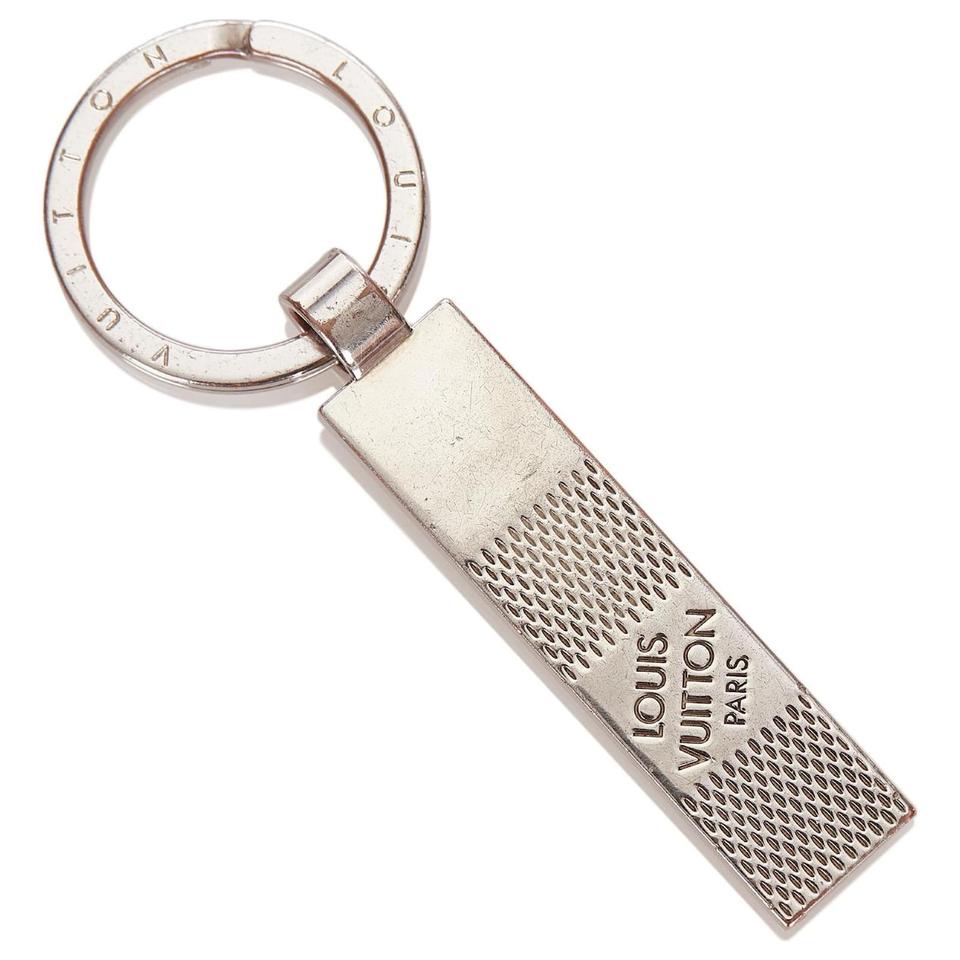 Louis Vuitton M67918 Silver Damier Keychain Keyring Key Charm Pendant 80lk52s Louis Vuitton M67918 Silver Damier Keychain Keyring Key Charm Pendant 80lk52s