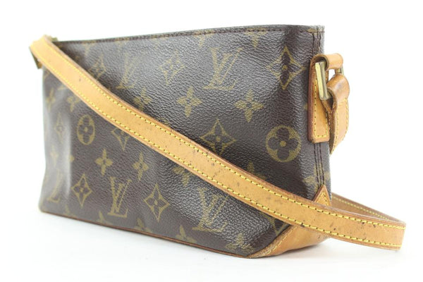 Louis Vuitton Trotteur Handbag 267966