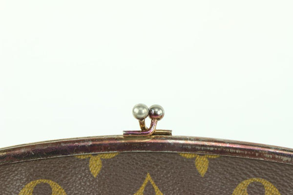 Louis Vuitton Monogram Kisslock Pouch French Twist Purse 8lv126s at 1stDibs
