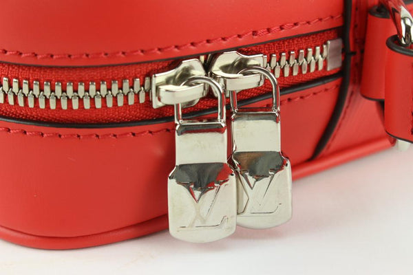 Leather bag Louis Vuitton x Supreme Red in Leather - 18806868
