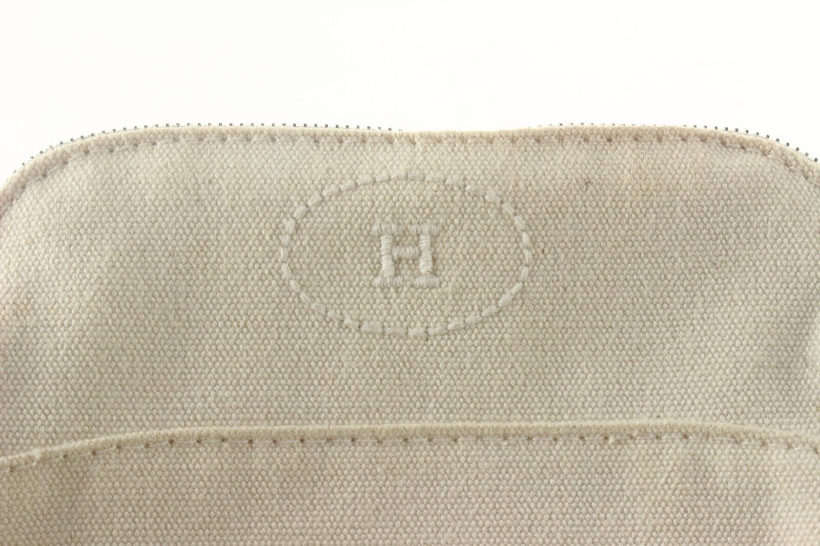 HERMES Ivory H Logo Bolide Cosmetic Case Canvas x Leather 1HER727K –  Bagriculture