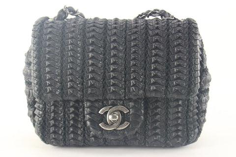 chanel medium flap black caviar bag