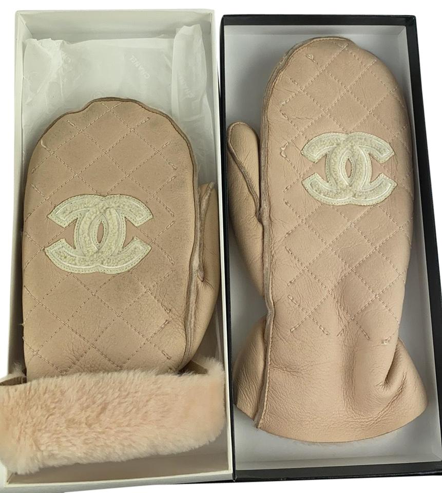 Chanel Quilted CC Logo Mitten Gloves
