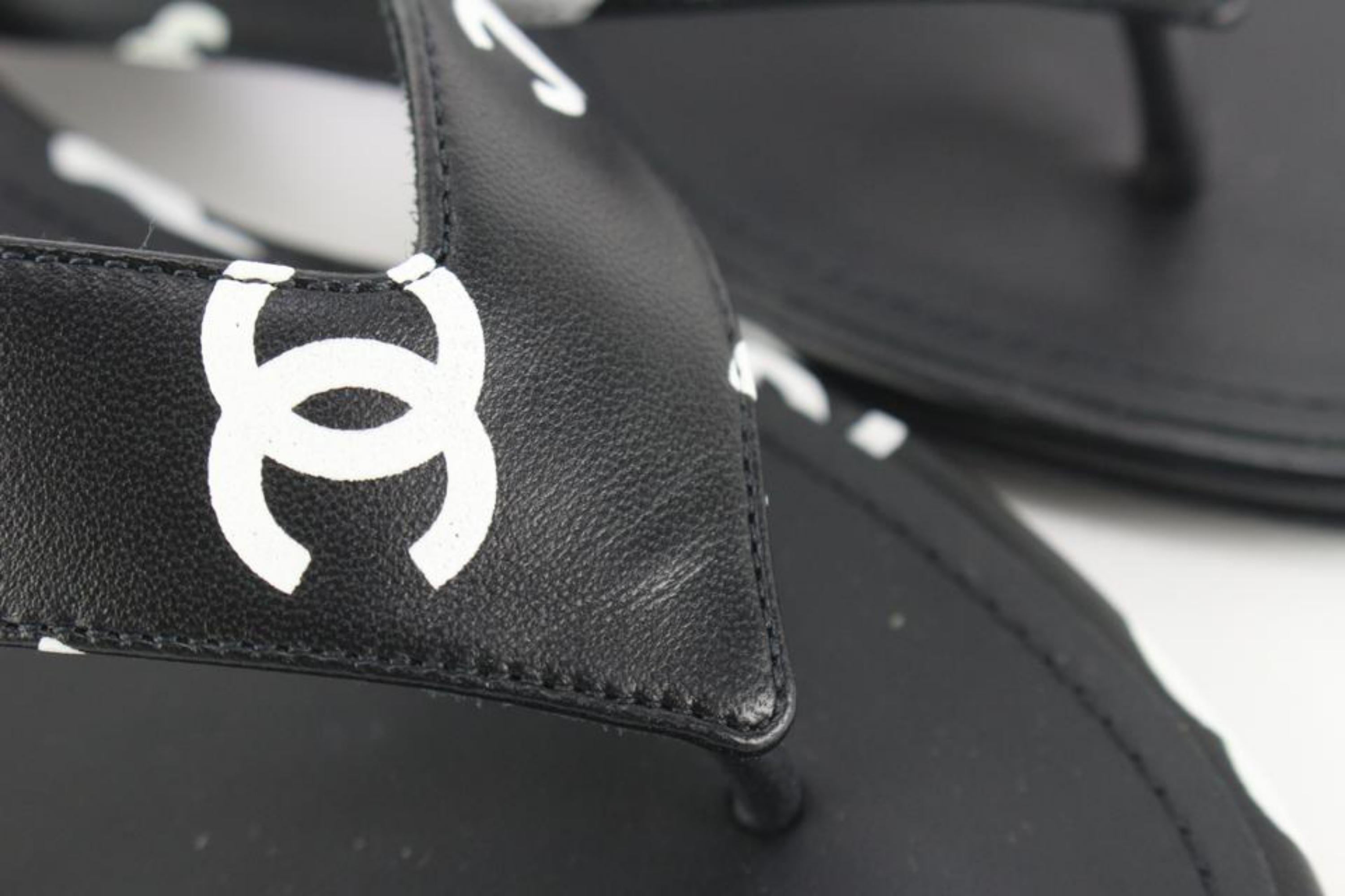 Chanel sz 37 22S Black White Lambskin CC Logo Thong Flat Flip Flop 