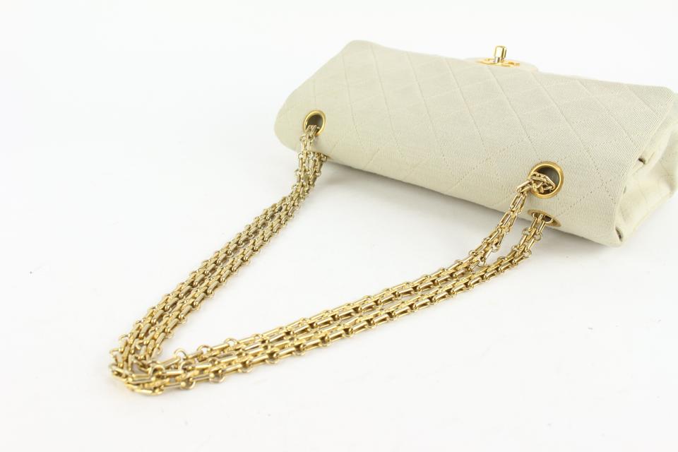 chanel classic flap purse