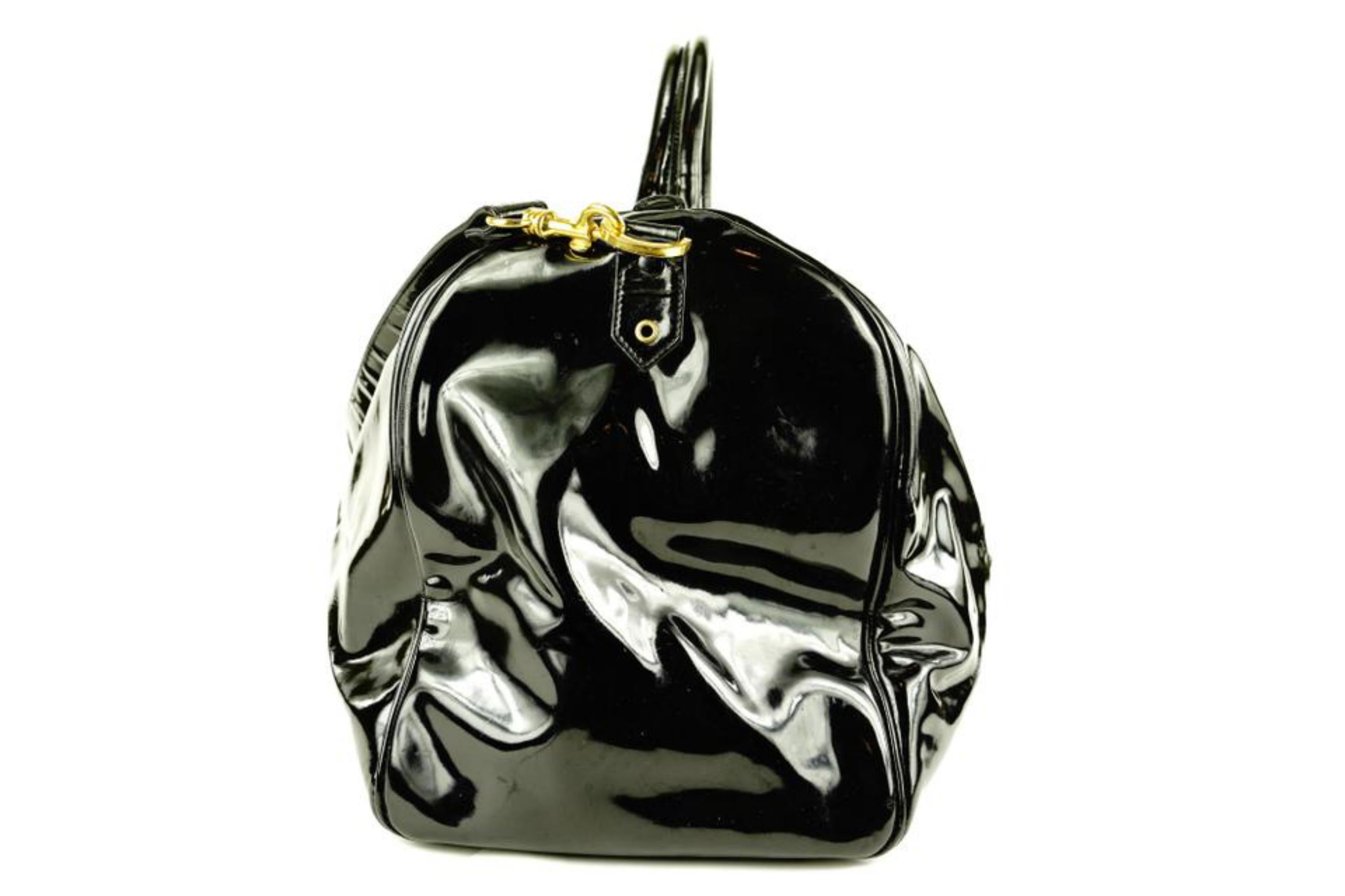 CHANEL black leather duffle bag – Loop Generation