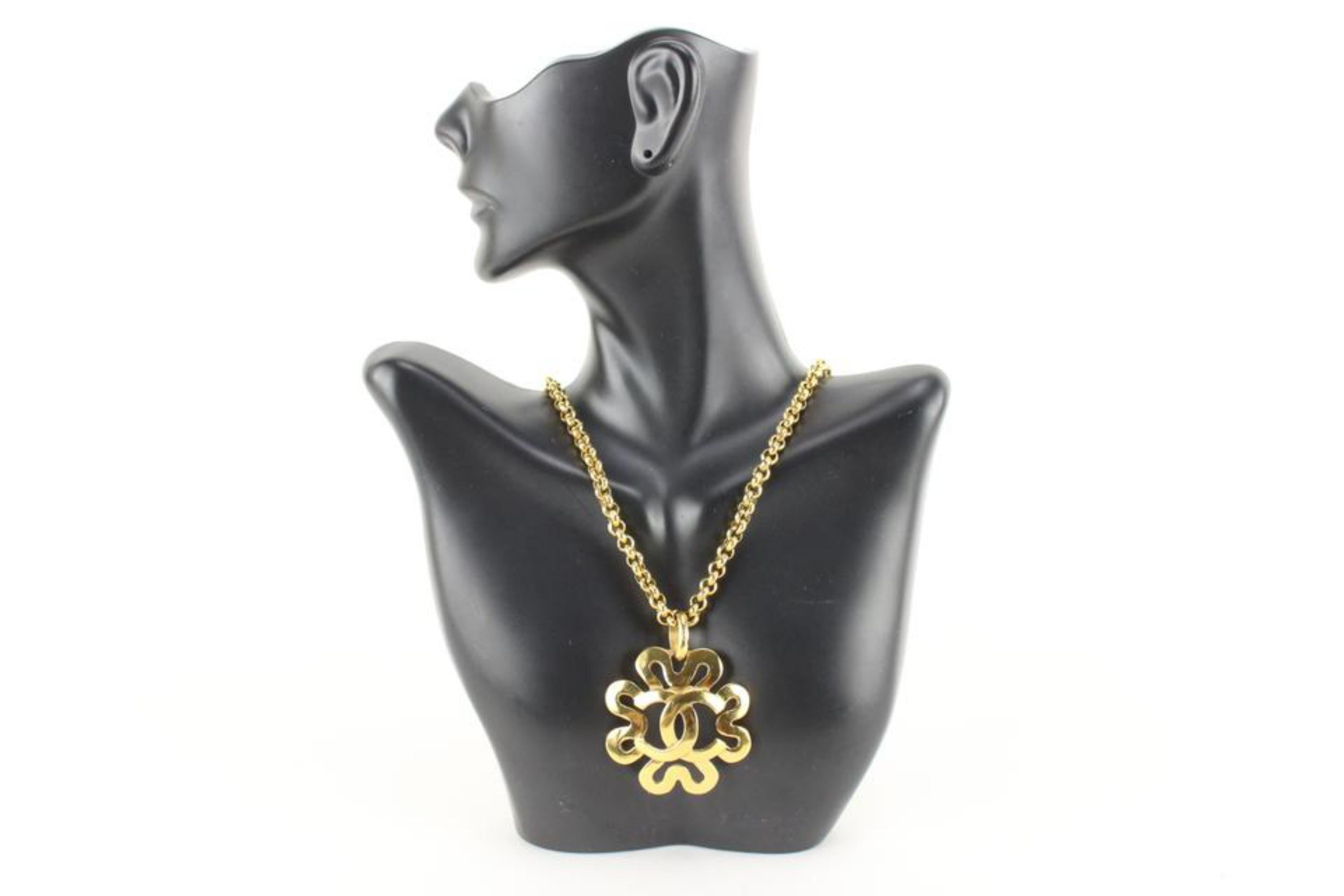 Chanel Vintage Clover Logo CC Large Pendant Necklace