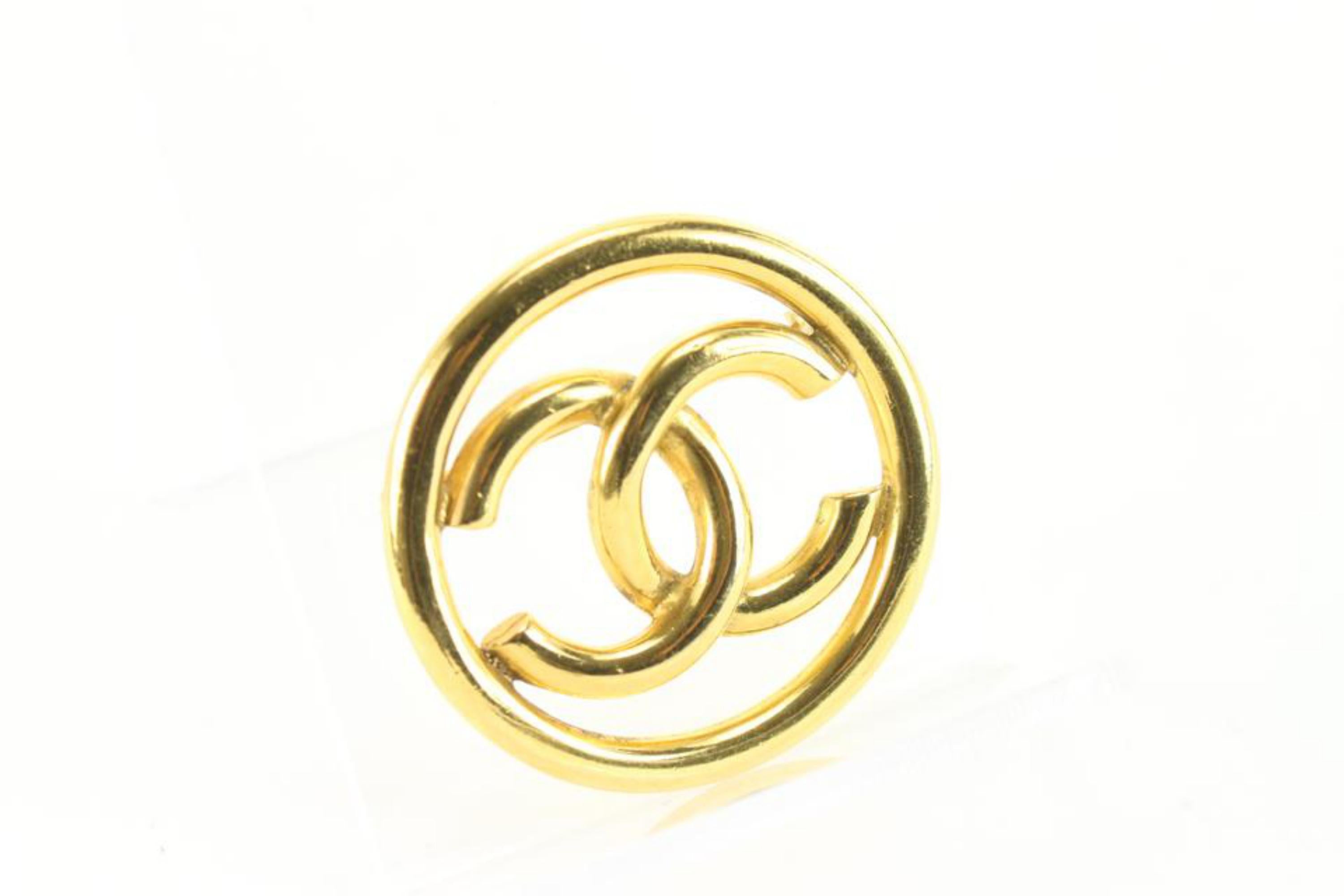 Chanel Round Open CC Large Brooch - Omnēque