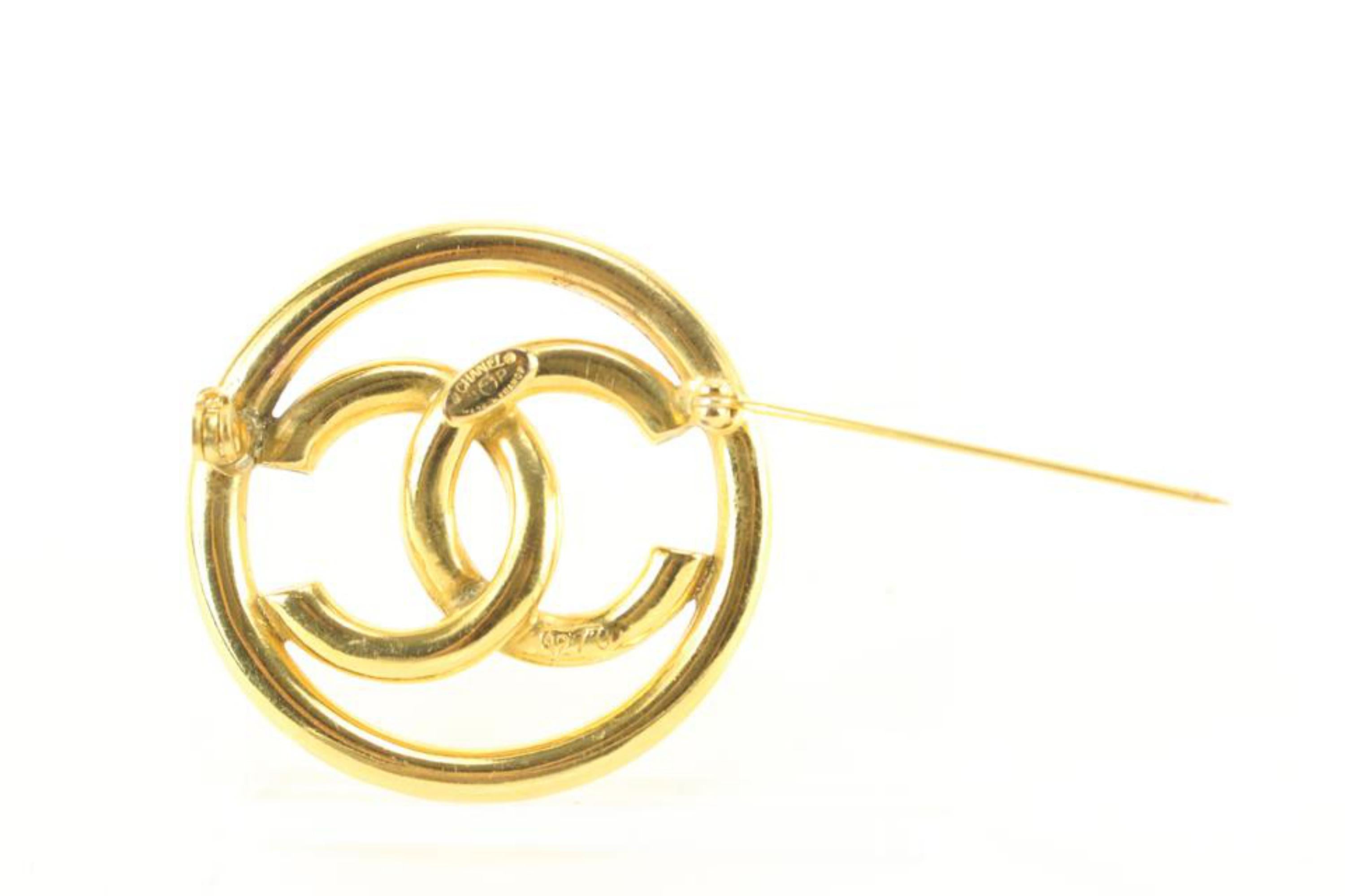 CHANEL CC Clover Gold Metal Pin Brooch For Sale at 1stDibs