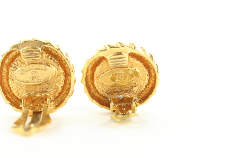 Chanel Ultra Rare Vintage Gold Sand Stone Blue Clip-On Earrings 98ccs127