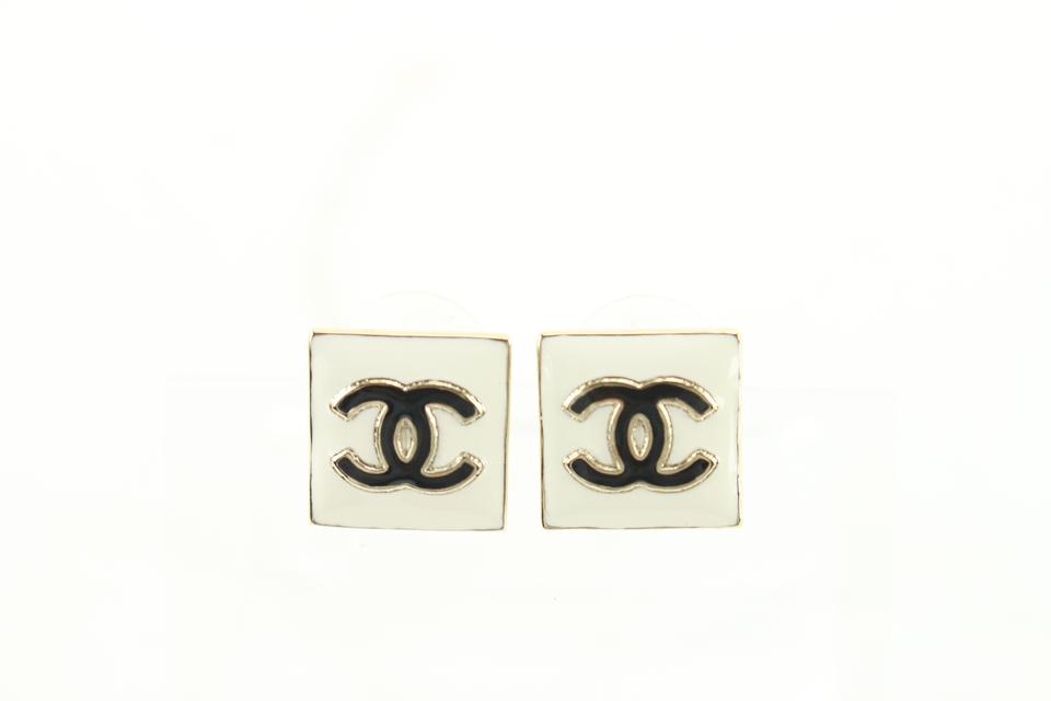 BNIB Chanel 23P Square Earrings with CC logo Silver hardware