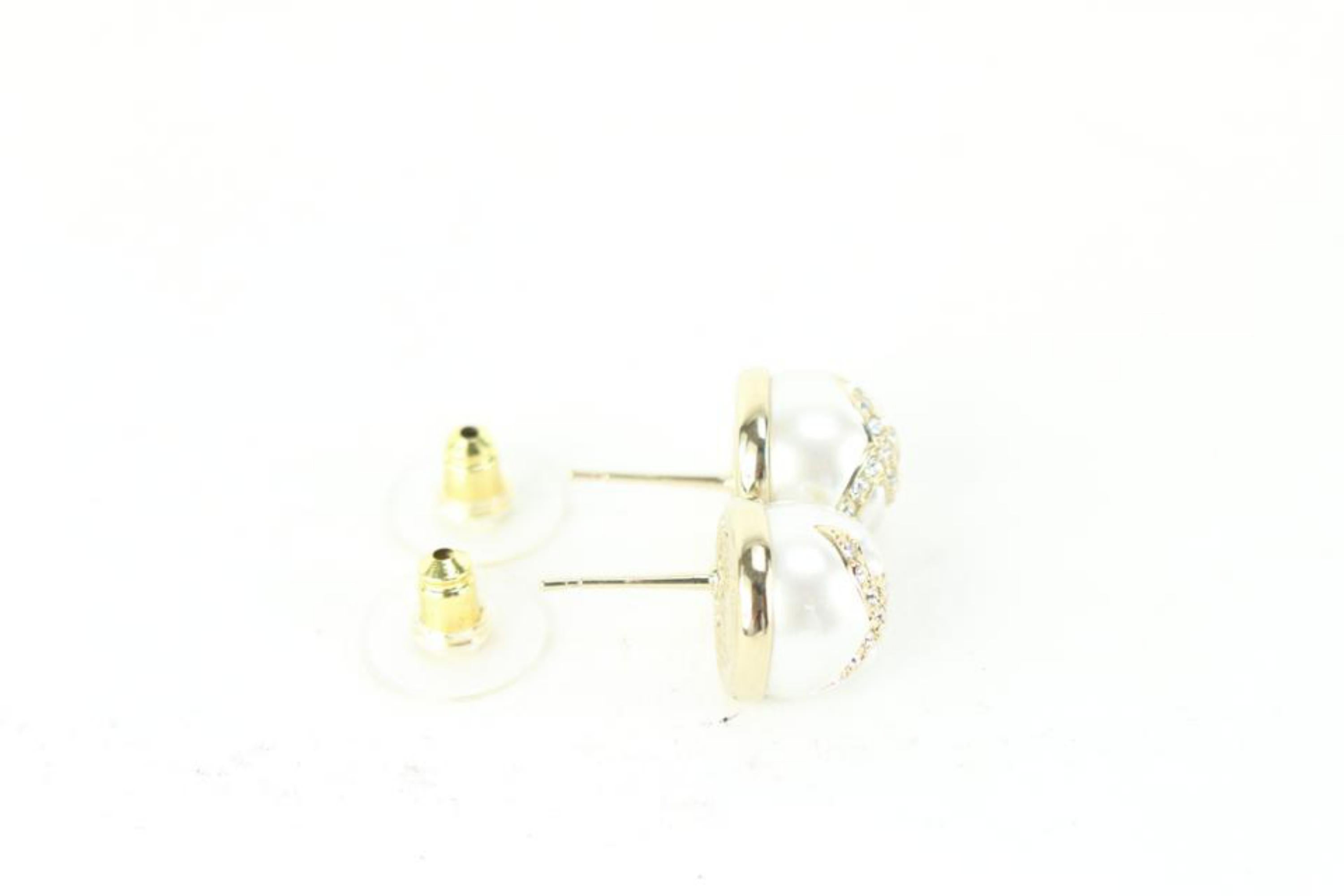 Chanel Gold/Pearly White Earrings Gold in Gold - US