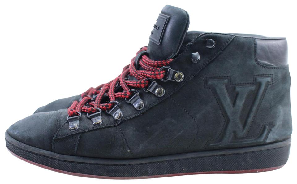100% AUTHENTIC LOUIS VUITTON BLACK LEATHER & DENIM MENS SNEAKERS.  Marked Size 8