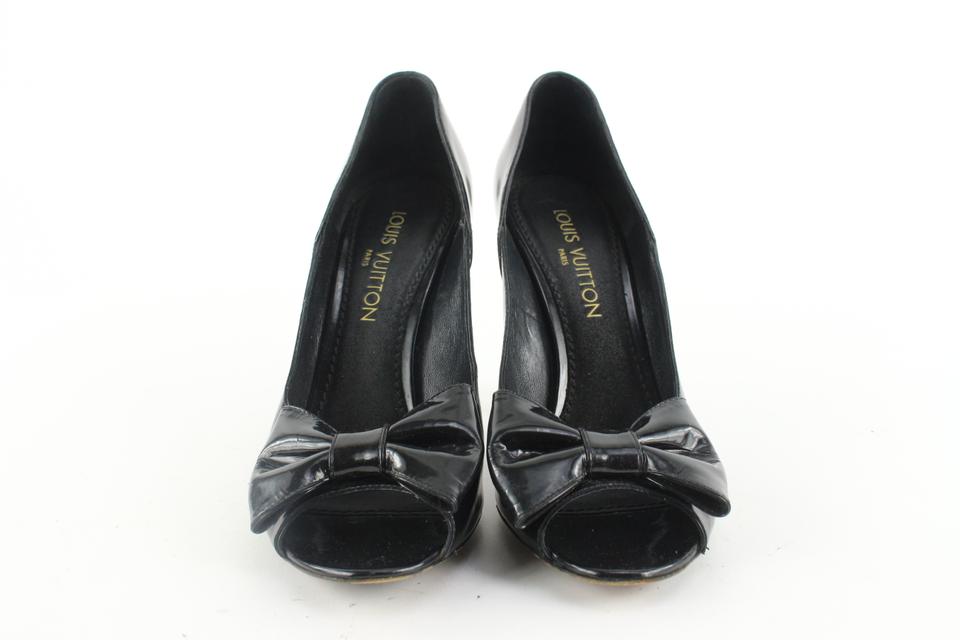 Louis Vuitton Black Lizard Embossed And Patent Leather Ankle Strap Pumps  Size 41 Louis Vuitton