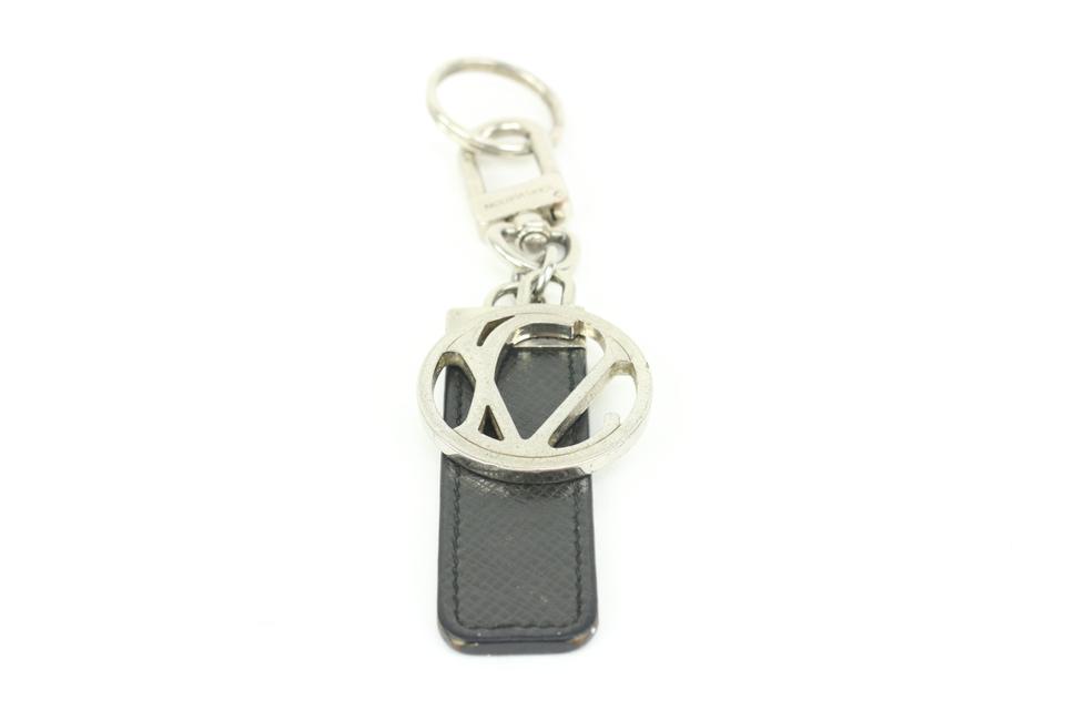 Louis Vuitton Silver x Black Taiga Keychain Bag Charm Pendant 45lz421s –  Bagriculture