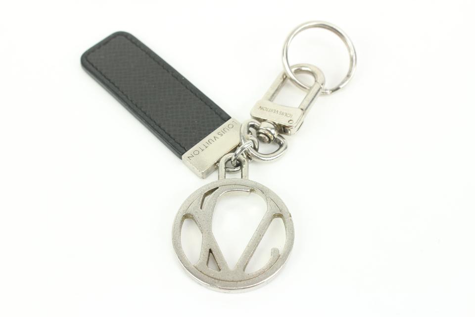 Louis Vuitton, Accessories, Louis Vuitton Porto Cle Lv Circle Keychain  M0477 Taiga Metal Glacier Silver Key