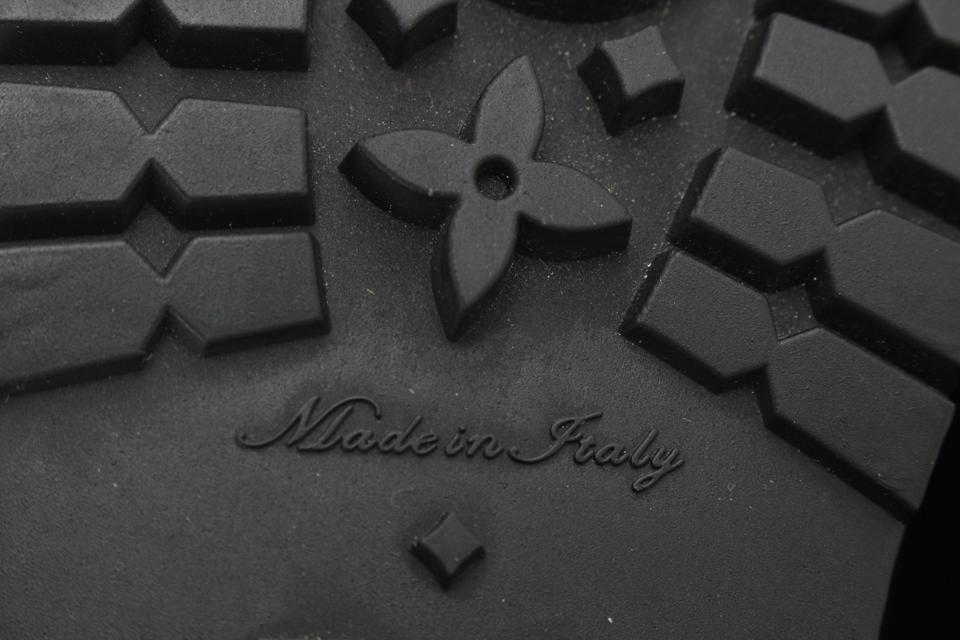 Louis Vuitton Monogram Black Rain Boots Size 37 MSLZXSA 144010012036 – Max  Pawn