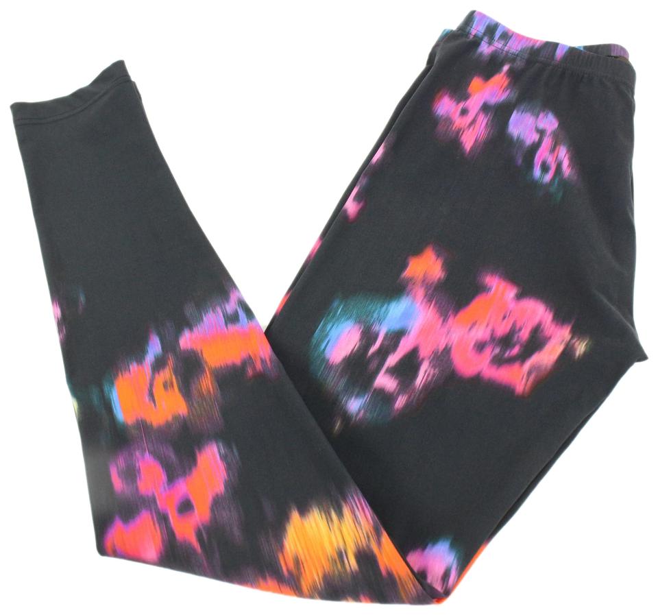https://thebagriculture.com/cdn/shop/products/louis-vuitton-black-x-multicolor-graffiti-women-s-small-extremely-rare-roses-12lv34s-leggings-size-4-0-2-960-960.jpg?v=1647408719