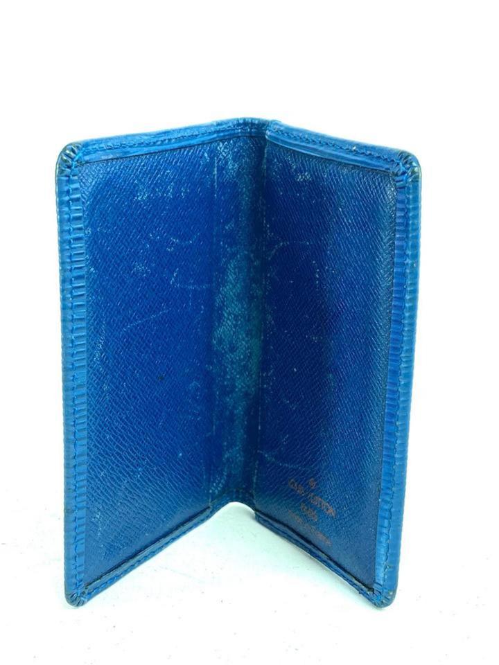 LOUIS VUITTON. Card holder in blue epi leather. H16xW9cm…