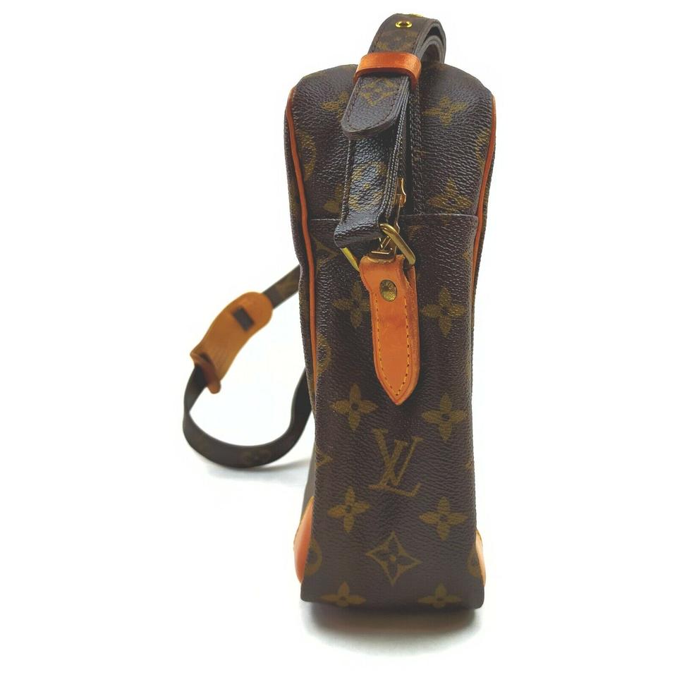 Louis Vuitton camera bag / messenger