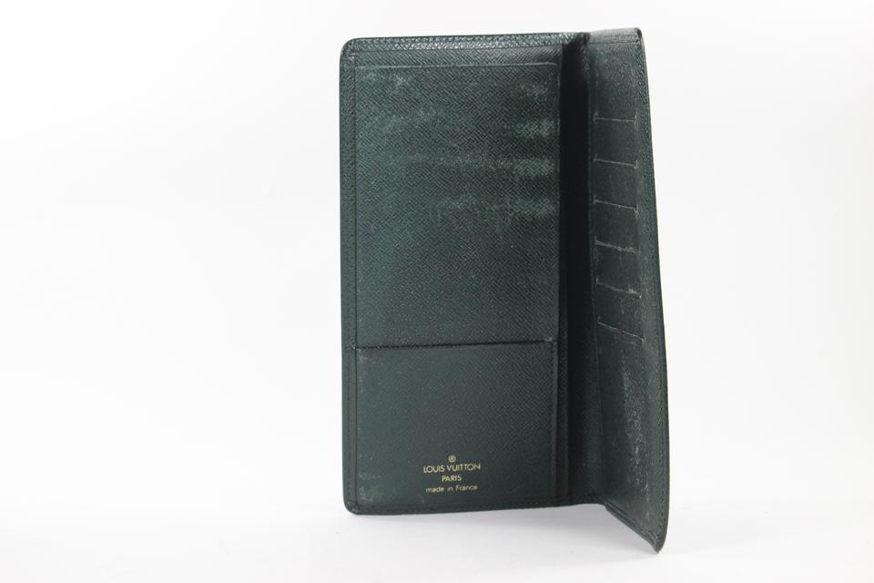 Louis Vuitton Dark Green Taiga Leather Brazza Wallet Long Card