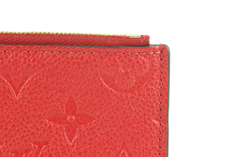 Cloth vanity case Louis Vuitton Red in Cloth - 30338671