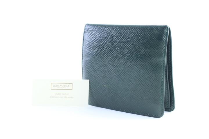 Louis Vuitton Green Epi Leather Borneo Men's Bifold Wallet Slender