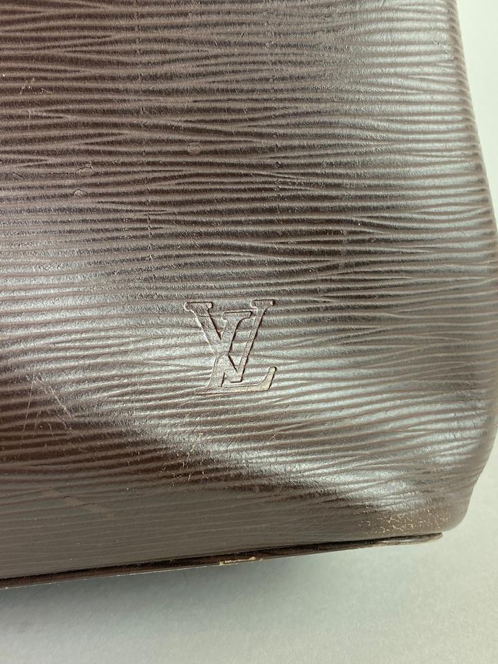 Louis Vuitton, Bags, Louis Vuitton Epi Leather Clutch Wristlet Men Or  Womens Silver Hardware