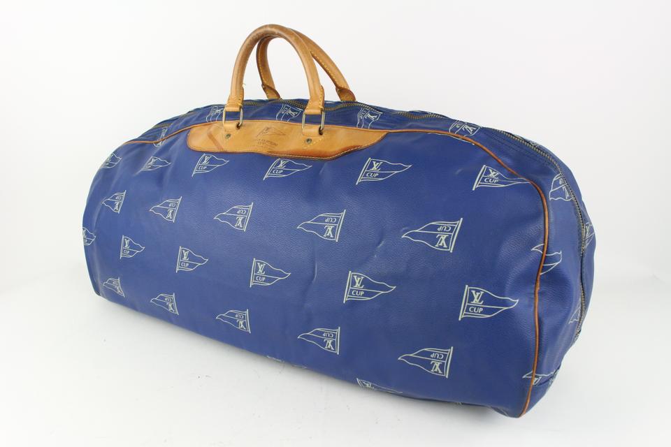LOUIS VUITTON Travel bag cup in blue canvas, zipper clos…