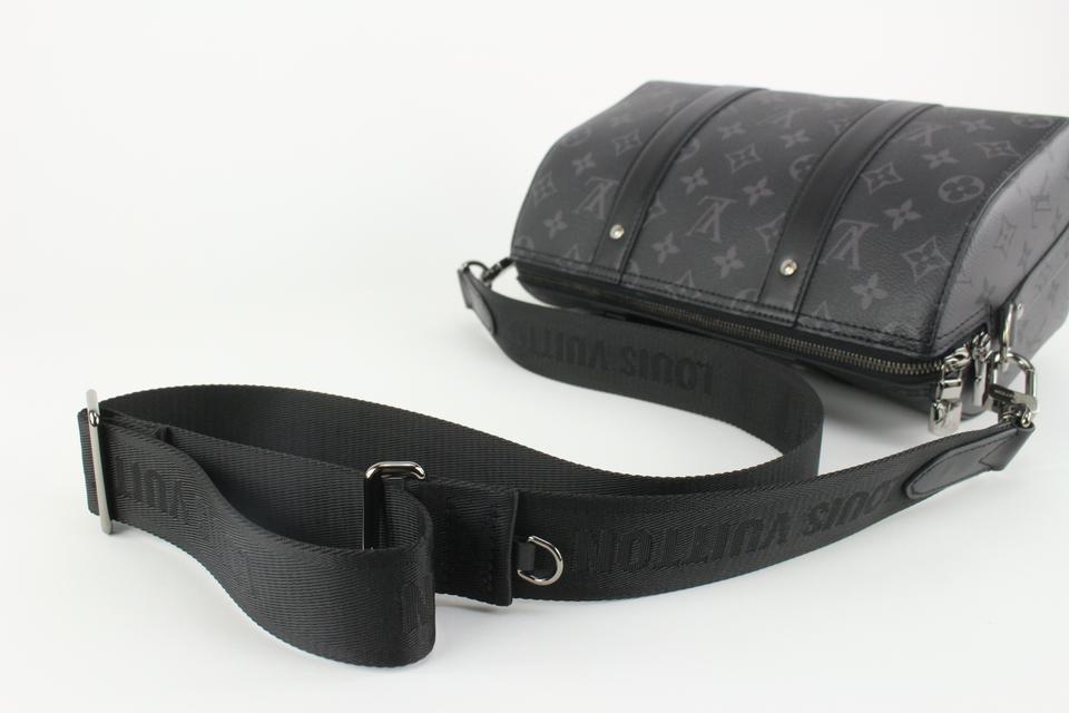 Louis Vuitton Black Monogram Eclipse Dragonne Bag Charm Silvery Metal  ref.356526 - Joli Closet