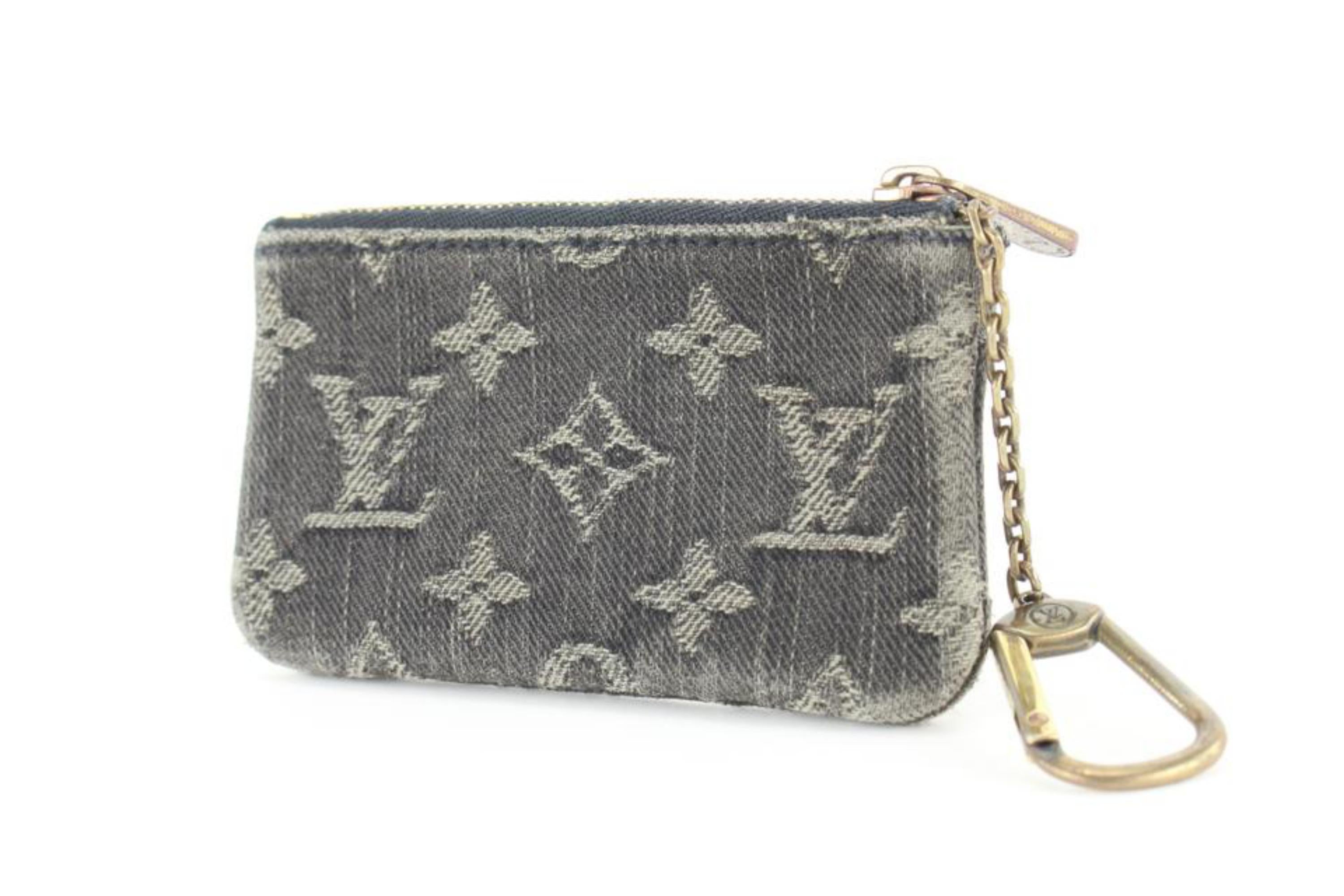 The Louis Vuitton Key Pouch/Cles: what fits and how to use it 