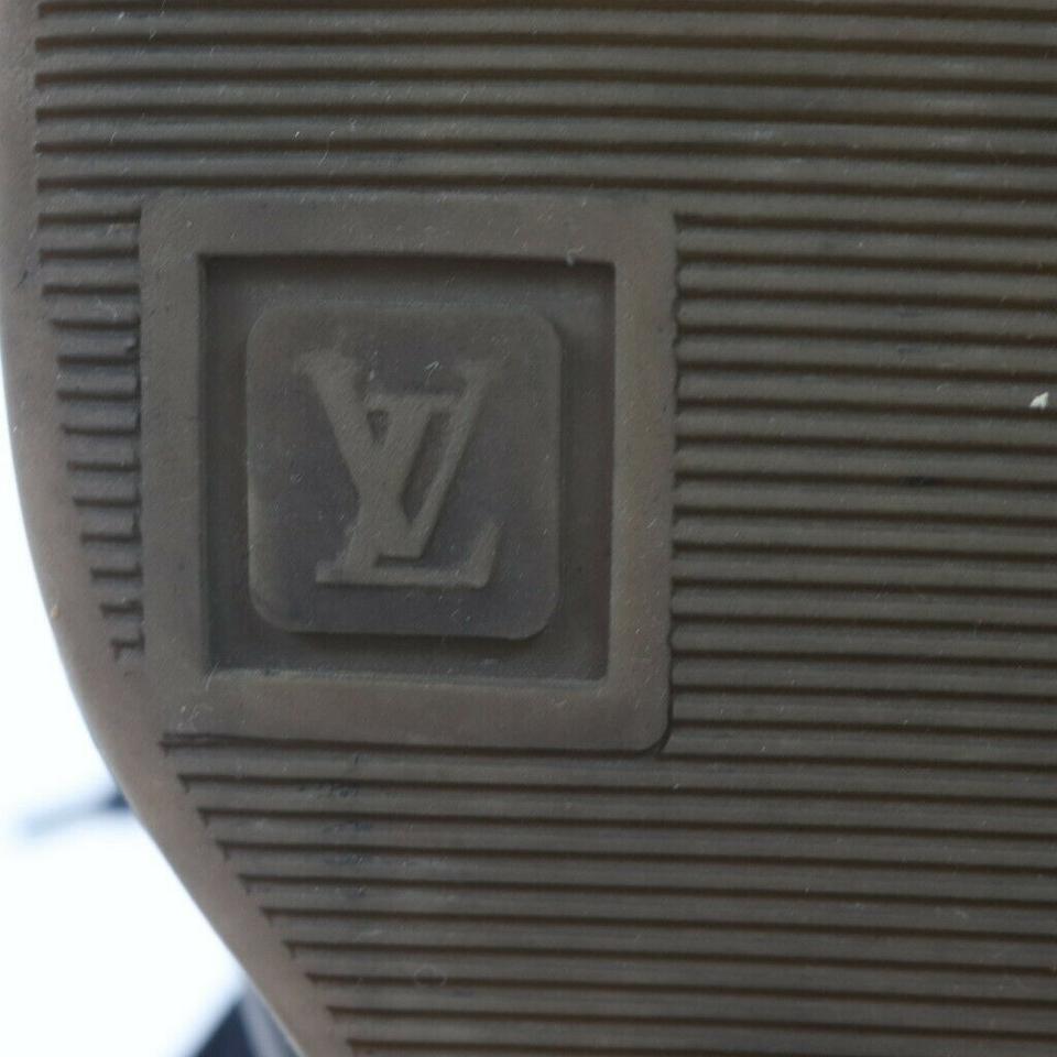 Louis Vuitton Navy Blue Mini Lin Canvas Sneakers Size 8.5/39 - Yoogi's  Closet