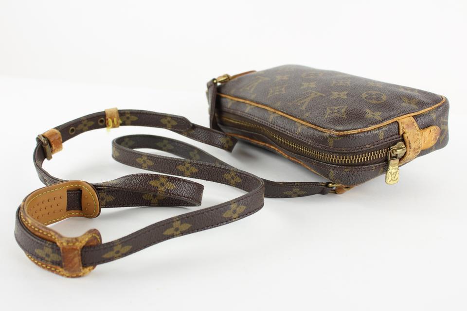 What's In My Cross Body Bag?  ft. Louis Vuitton Marly Bandouliere 