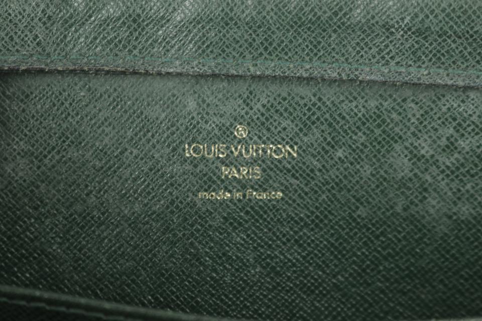 Louis Vuitton Pochette Baikal 234724 Green Taiga Leather Wristlet, Louis  Vuitton