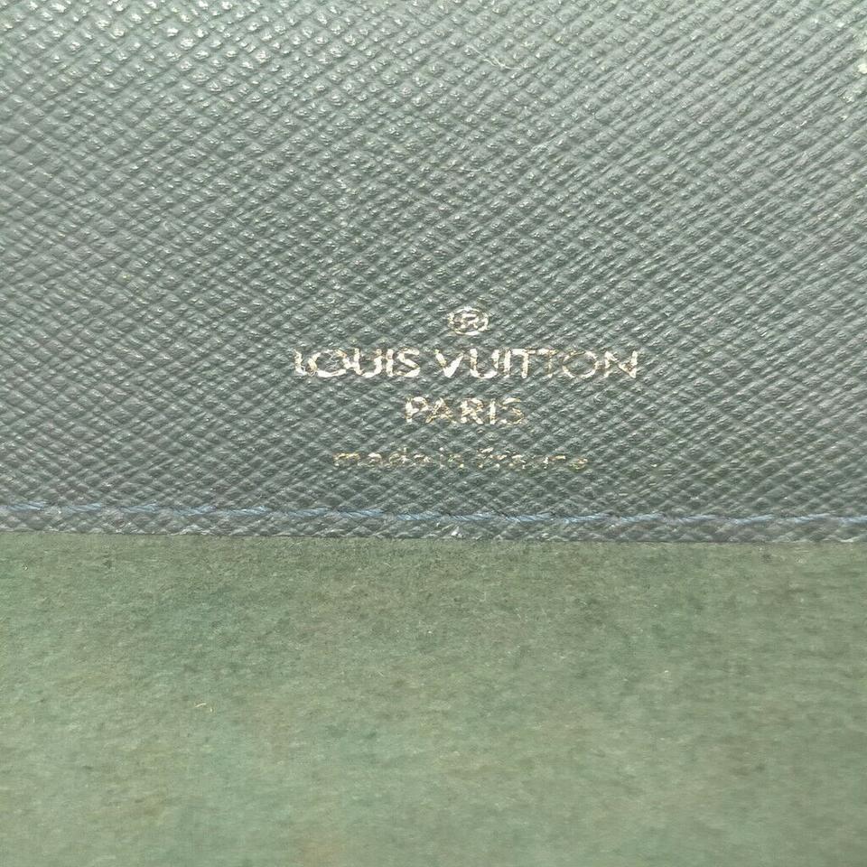 Louis Vuitton. Green Taiga Leather Agenda Cover / Direct…