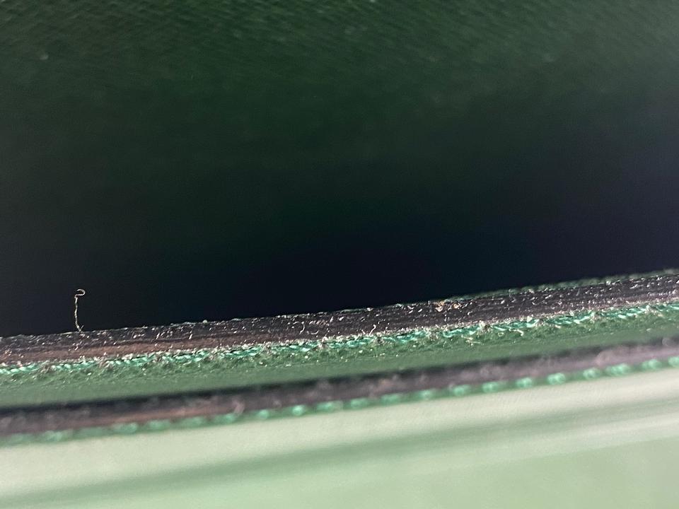 Briefcase in green Taiga leather 36 x 27 x 3 cm Mic…