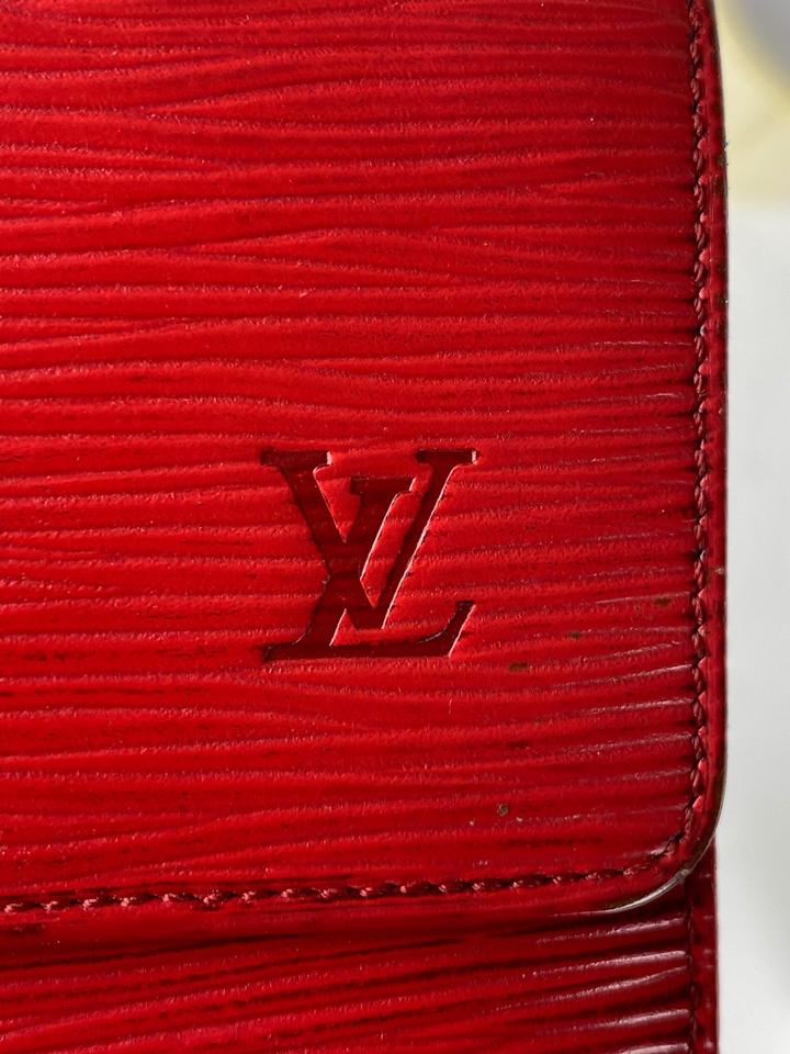 red wallet louis vuittons